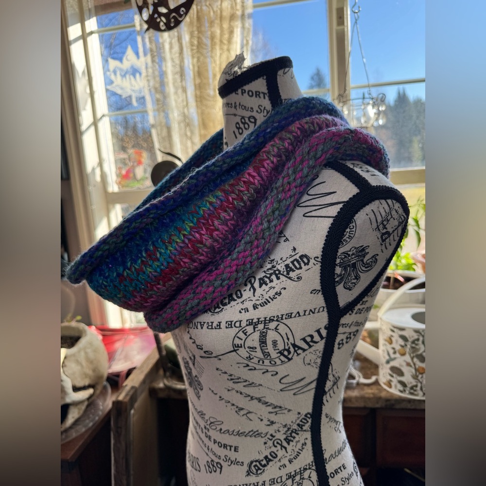 Hand Crafted Multicolor Knit Scarf - Picture 16 of 16